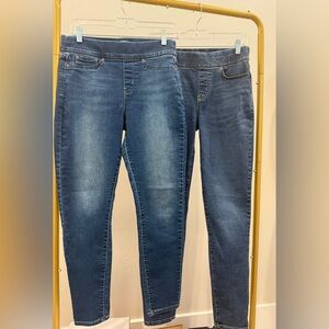 Levi Strauss SIGNATURE Totally Shaping Pull-on Skinny Jeans. Both size 8. EUC.